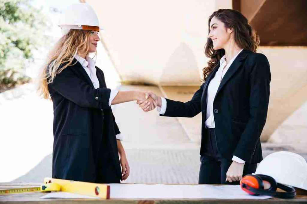 How Dubai Real Estate Lawyers Protect Buyers Through Escrow and Payment Safeguards